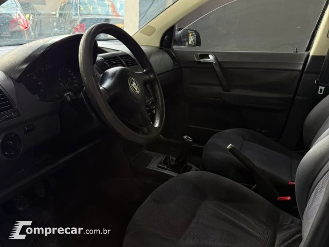 POLO - 1.6 MI 8V 4P MANUAL