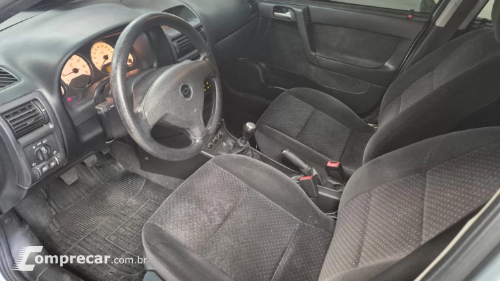 ASTRA 2.0 MPFI Advantage 8V