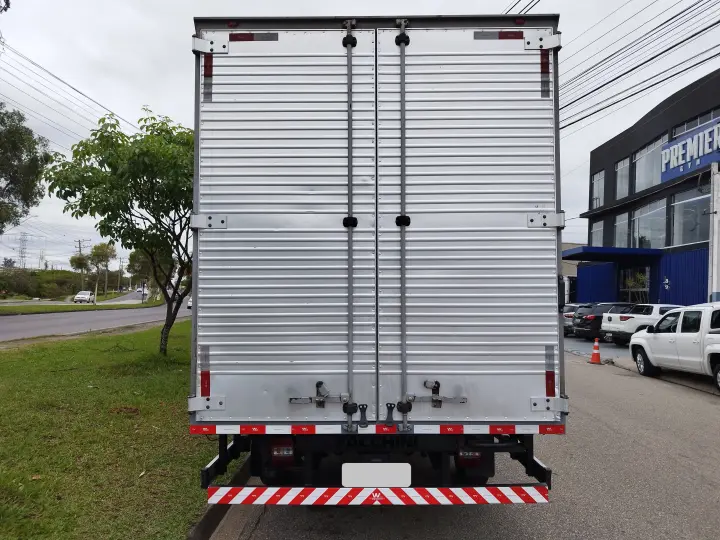 Delivery Express+ 2.8 Prime + Baú Facchini