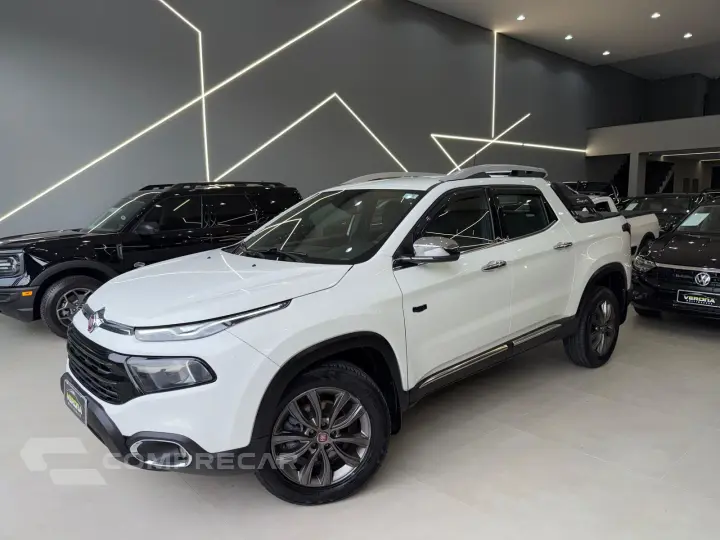 TORO 2.0 16V Turbo Ranch 4WD AT9