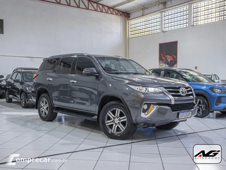 HILUX SW4 2.7 SRV 7 Lugares 4X2 16V