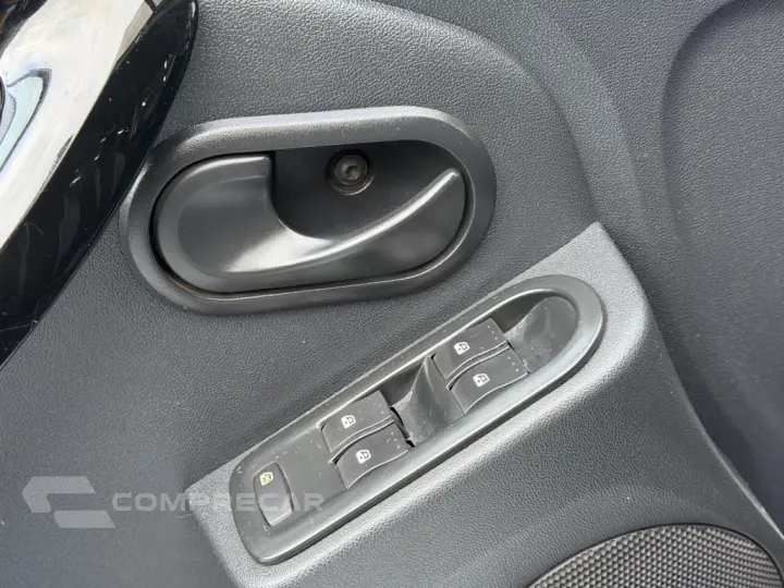 SANDERO 1.6 STEPWAY TWEED 8V FLEX 4P MANUAL