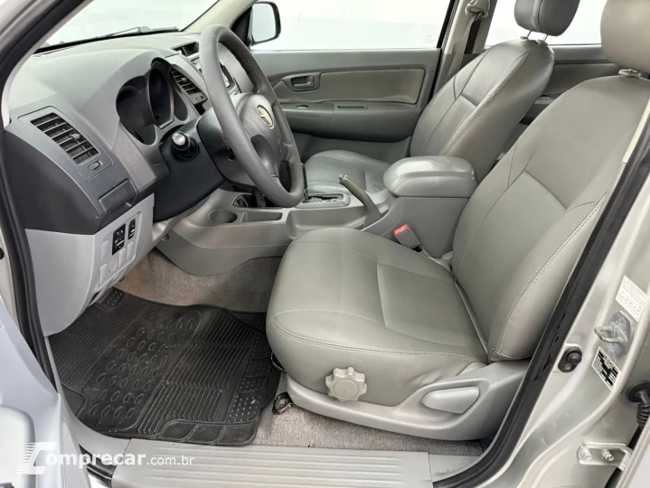 HILUX 2.4 4X4 CD 8V
