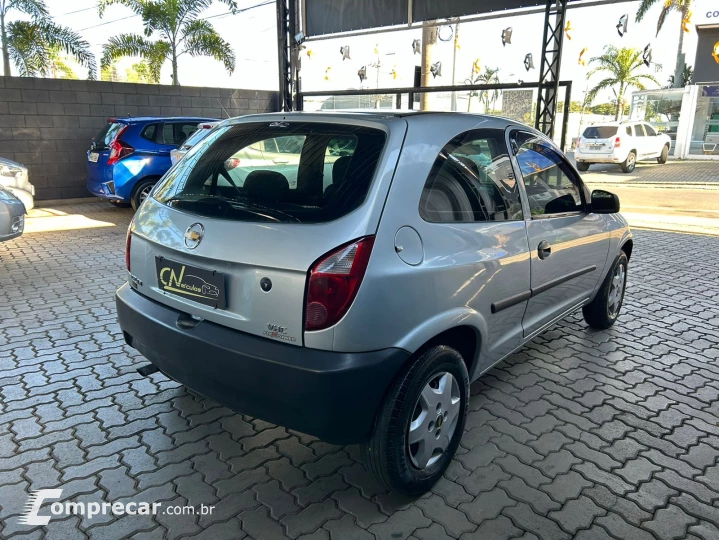 CELTA 1.0 MPFI Life 8V
