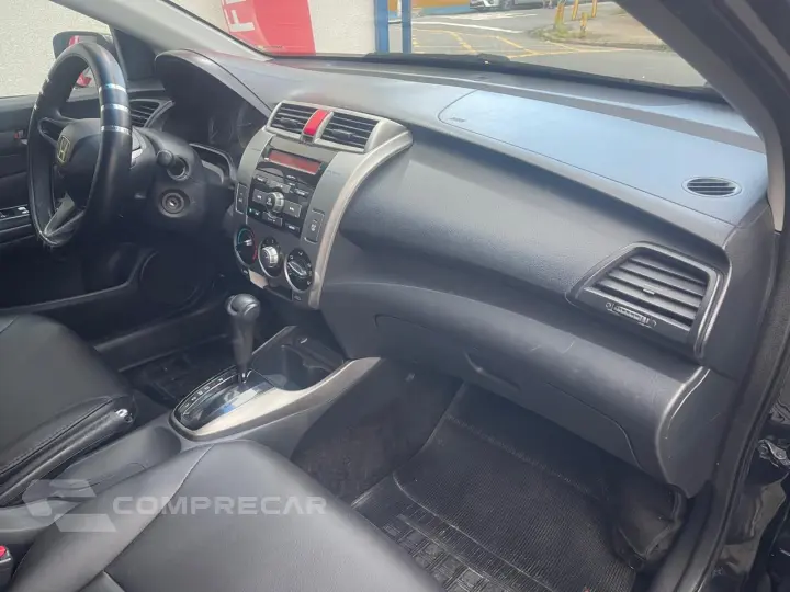 CITY 1.5 LX Sedan 16V