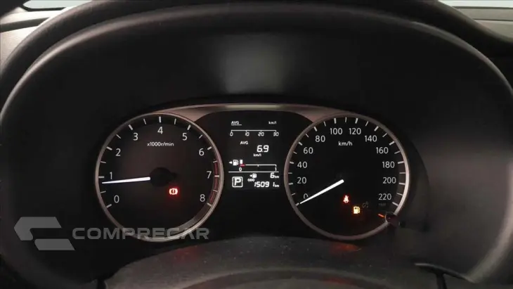 KICKS PLAY 1.6 16V FLEXSTART SENSE XTRONIC