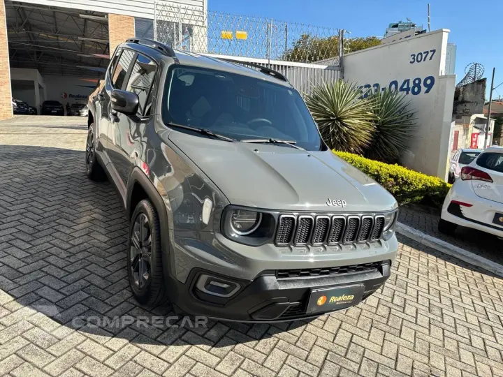 Renegade Lo. Night Eagle 1.3 TB Flex Aut