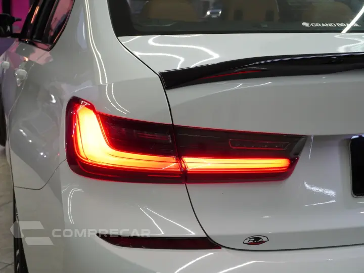 320i 2.0 16V TURBO GASOLINA M SPORT AUTOMÁTICO
