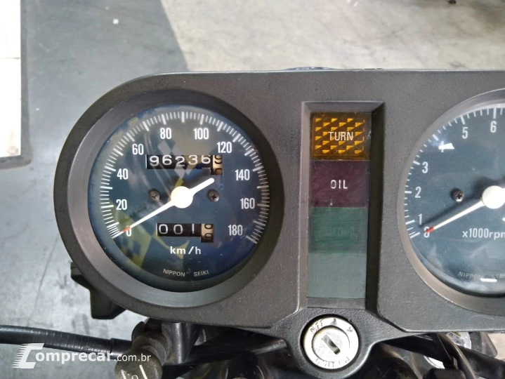 CB400