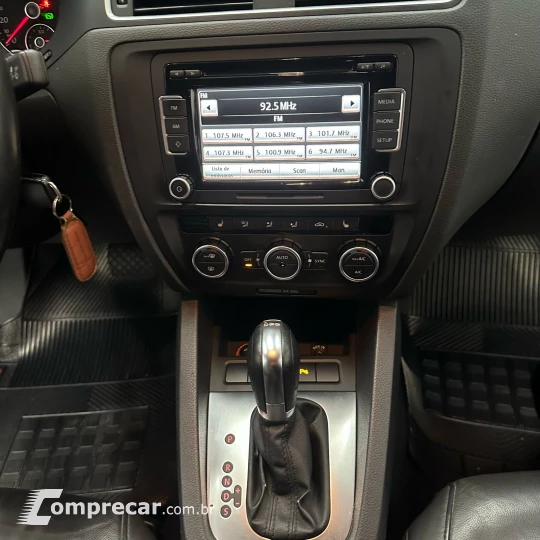 JETTA Highline 2.0 TSI 16V 4p Tiptronic