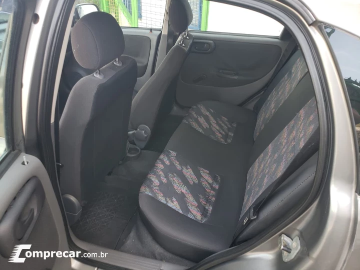 Corsa 1.8