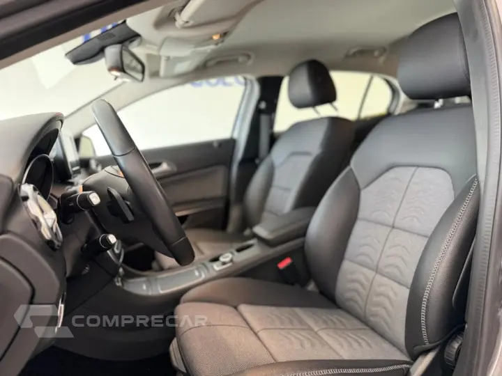 GLA 200 Style 1.6 TB 16V/Flex Aut.