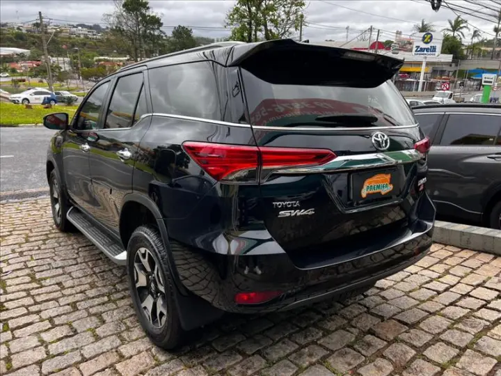 HILUX SW4 2.8 SRX Diamond 4X4 7 Lugares 16V Turbo Intercoole