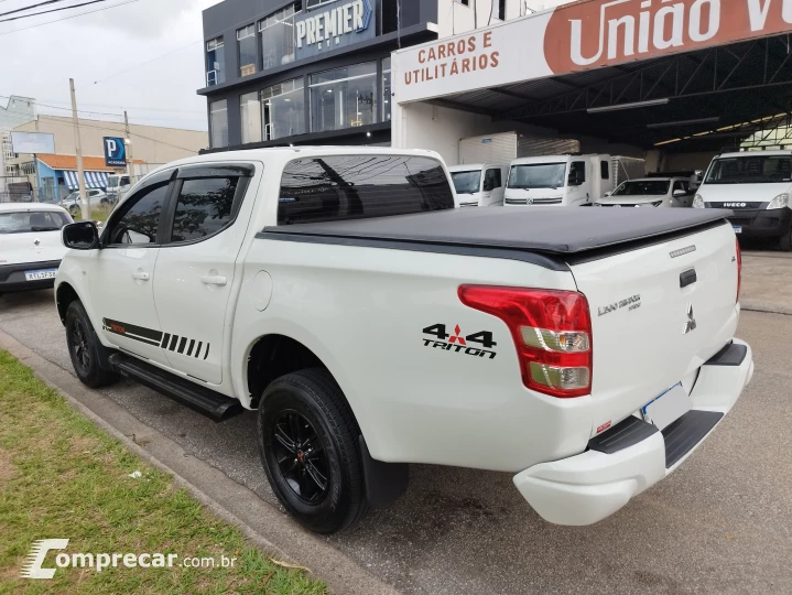 L200 TRITON 2.4 16V Turbo GL CD 4X4