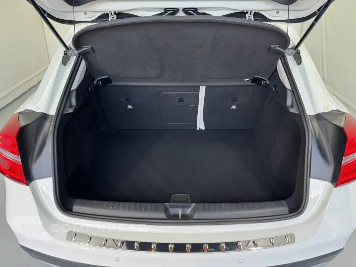 GLA 200 1.6 CGI Enduro 16V Turbo