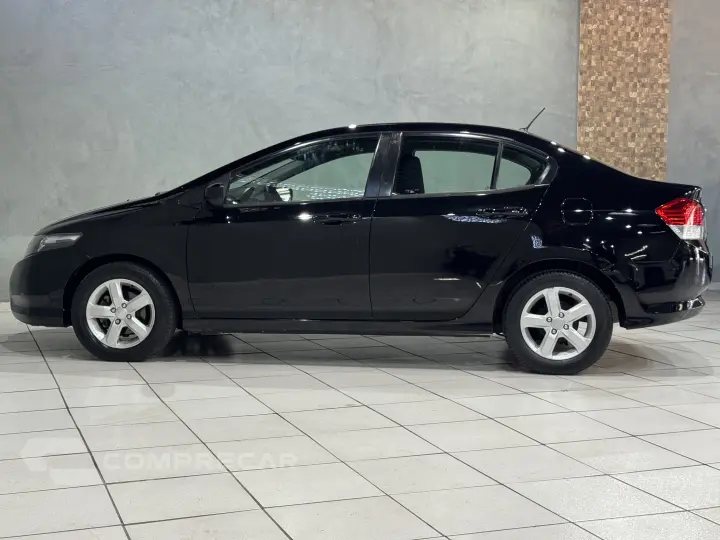 CITY 1.5 LX Sedan 16V