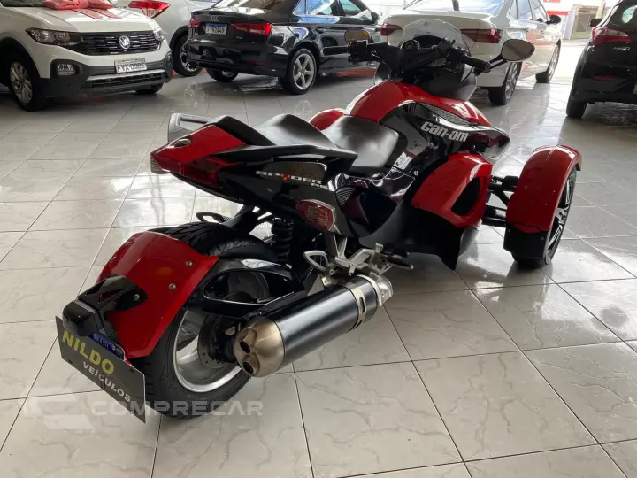 Triciclo Spyder 990 RS