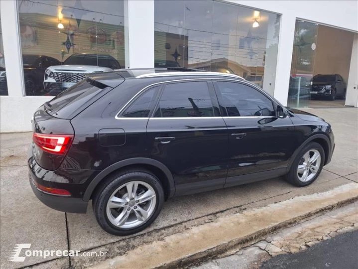 Q3 1.4 TFSI Ambiente Plus S Tronic