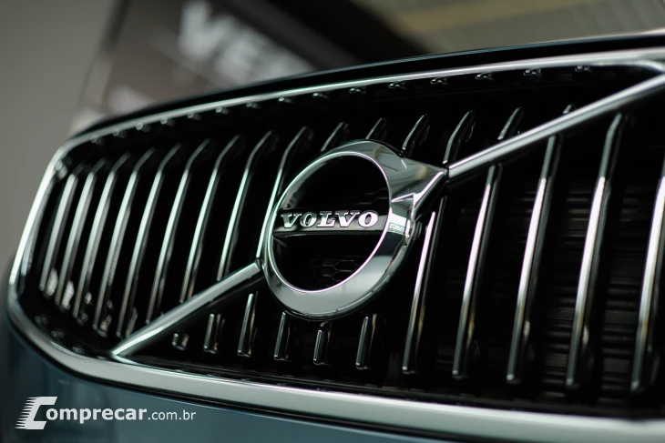 XC60 2.0 T8 HYBRID MOMENTUM AWD GEARTRONIC