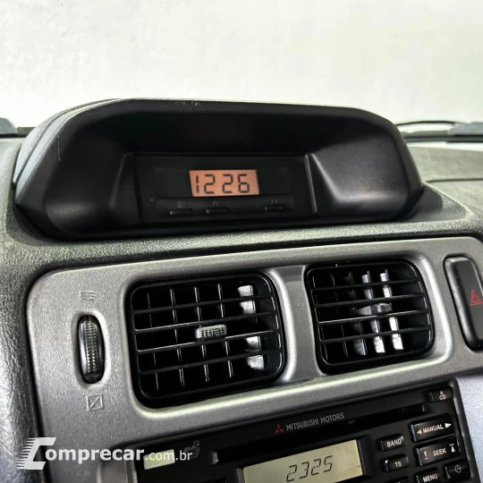 Pajero TR4 2.0 16V 4x4 Aut.