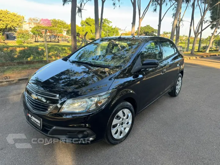Onix 1.4 LT