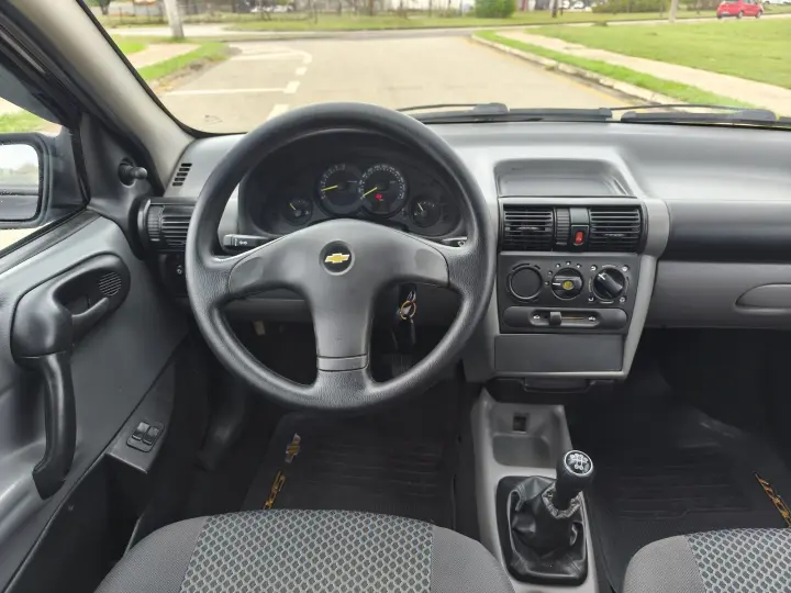 CLASSIC 1.0 MPFI LS 8V FLEX 4P MANUAL