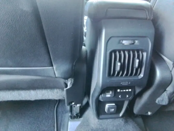 COMMANDER 2.0 TD380 TURBO DIESEL LIMITED AT9