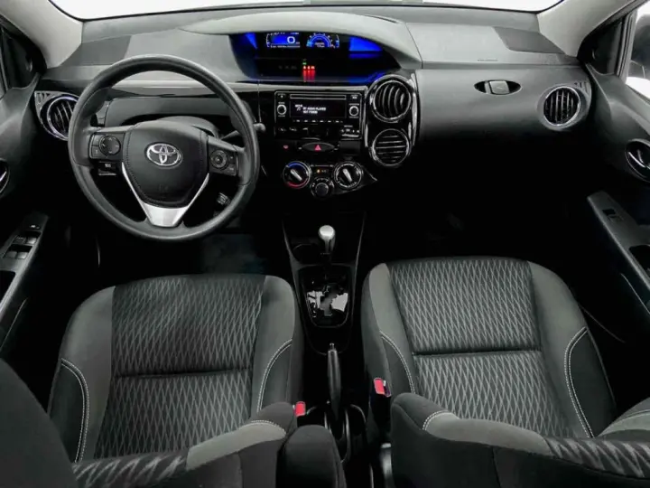 ETIOS 1.5 XS SEDAN 16V FLEX 4P AUTOMÁTICO
