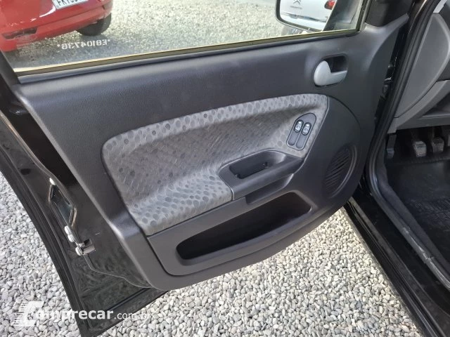 FIESTA HATCH - 1.6 ROCAM SE PLUS 8V 4P MANUAL