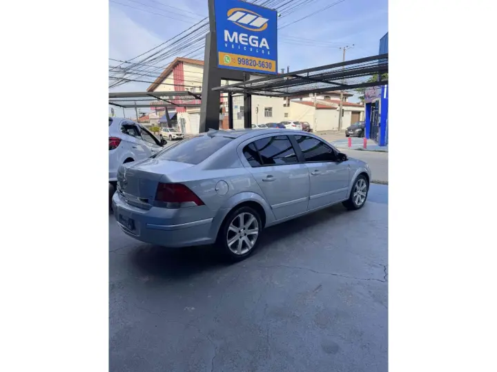 VECTRA 2.0 MPFI ELEGANCE 8V FLEX 4P AUTOMÁTICO