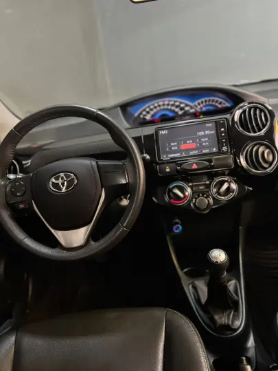 ETIOS XLS Sedan 1.5 Flex 16V 4p Mec.