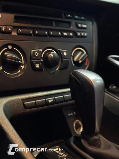 X1 2.0 16V GASOLINA SDRIVE18I 4P AUTOMÁTICO