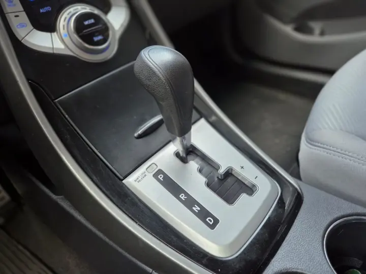 Elantra GLS 1.8 16V Aut.