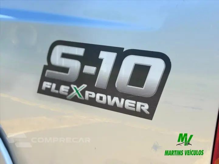 S10 2.4 MPFI EXECUTIVE 4X2 CD 8V FLEX 4P MANUAL