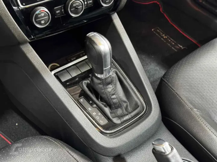 JETTA 2.0 TSI HIGHLINE 211CV GASOLINA 4P TIPTRONIC