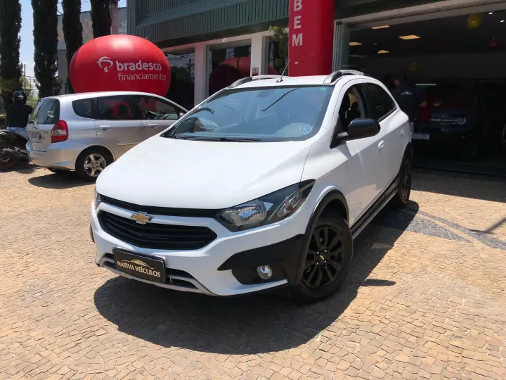 Onix 1.4 Mpfi Activ 8V Flex 4P Automático
