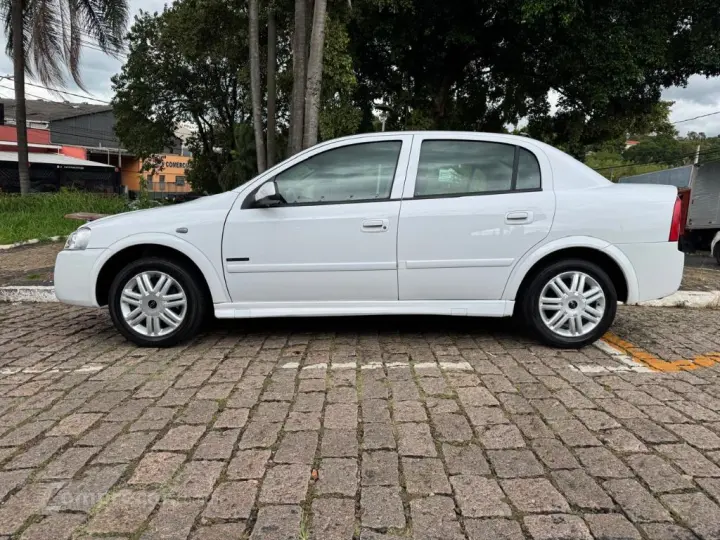 Astra Advantage 2.0 MPFI 8V FlexPower 5p