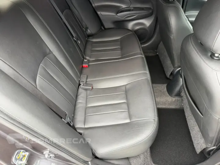 VERSA SL 1.6 16V FlexStart 4p Aut.