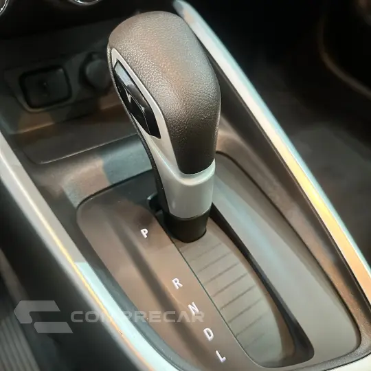 ONIX SEDAN Plus LT 1.0 12V Flex 4p Mec.