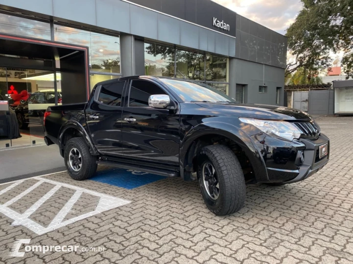 L200 TRITON 2.4 16V Turbo Sport HPE CD 4X4
