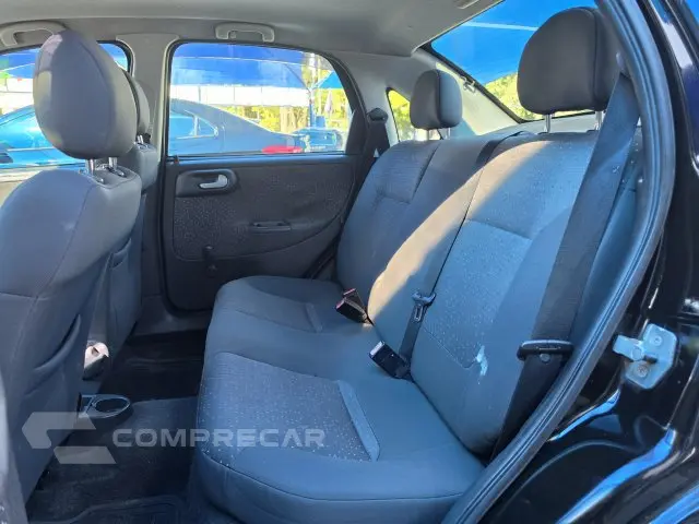 CORSA SEDAN - 1.4 MPFI PREMIUM SEDAN 8V 4P MANUAL