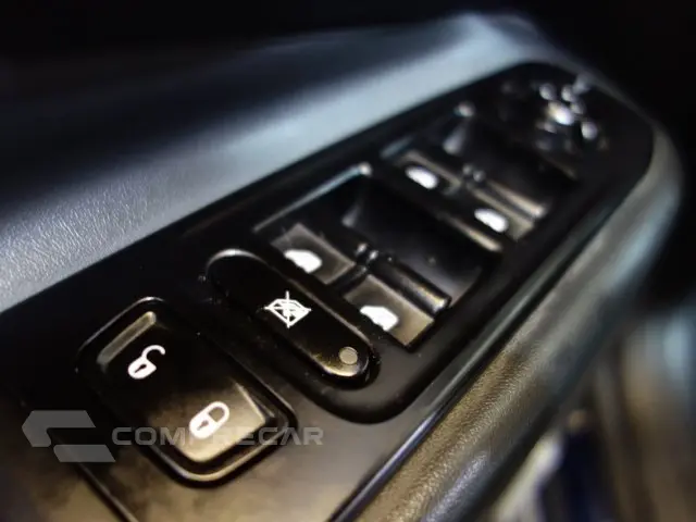 RENEGADE - 1.3 T270 TURBO LONGITUDE AT6