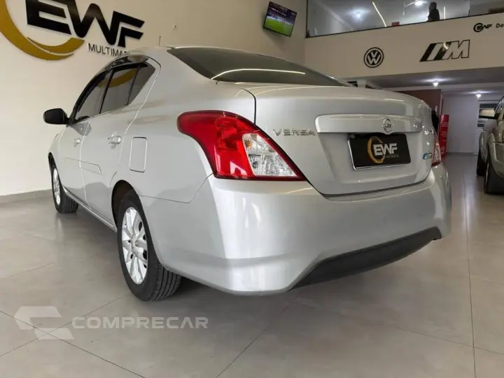 NISSAN VERSA 1.6 SV CVT