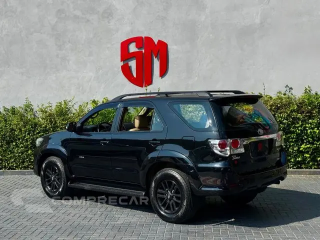 HILUX SW4 - 3.0 SRV 4X4 7 LUGARES 16V TURBO INTERCOOLER 4P A