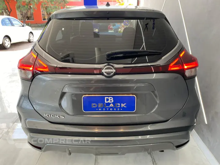 KICKS Active 1.6 16V Flex Aut.