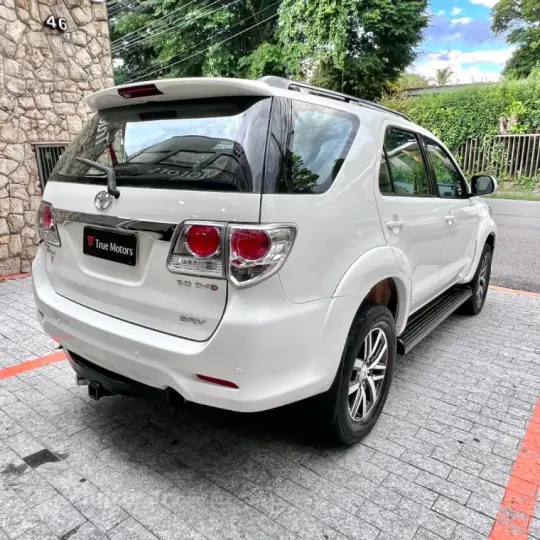 HILUX SW4 3.0 SRV 4X4 7 Lugares 16V Turbo Intercooler