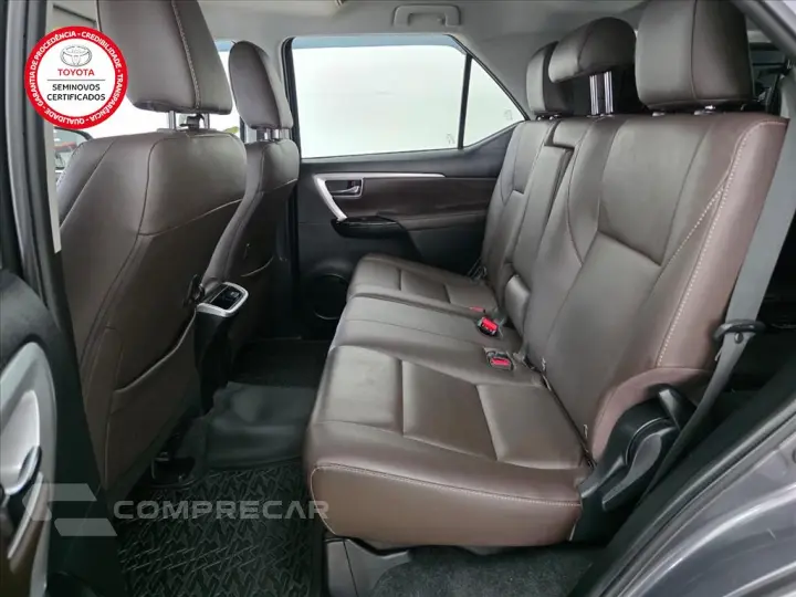 HILUX SW4 2.8 SRX 4X4 7 LUGARES 16V TURBO INTERCO