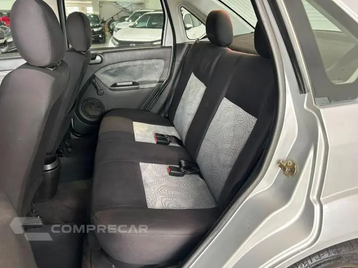 FIESTA SEDAN 1.6