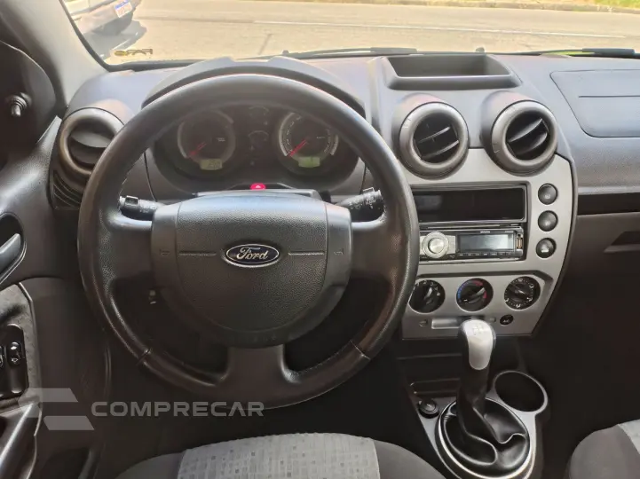 FIESTA 1.6 Rocam SE Sedan 8V