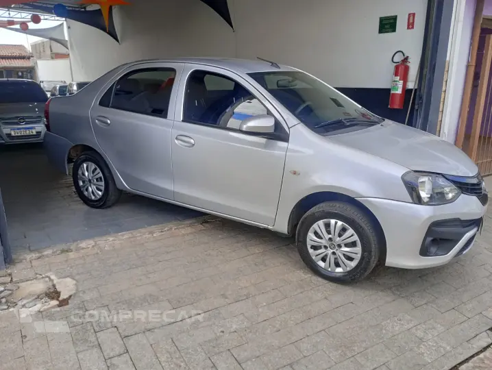 ETIOS 1.5 X Sedan 16V